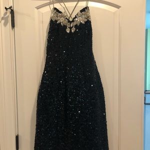 Vera Thomas. Sequin black cocktail dress. Sz 7/8.
